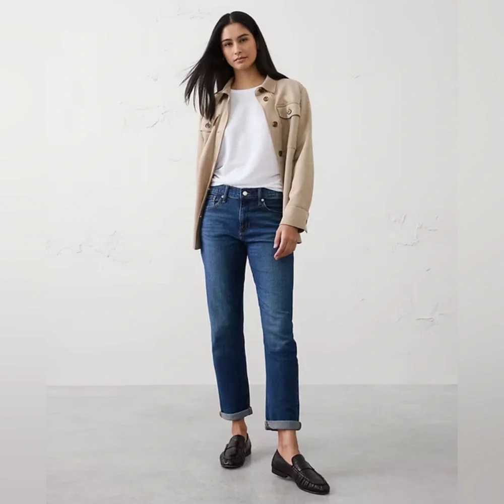 Banana Republic Girlfriend Mid Rise Jeans-  Dark Wash - Picture 2 of 8